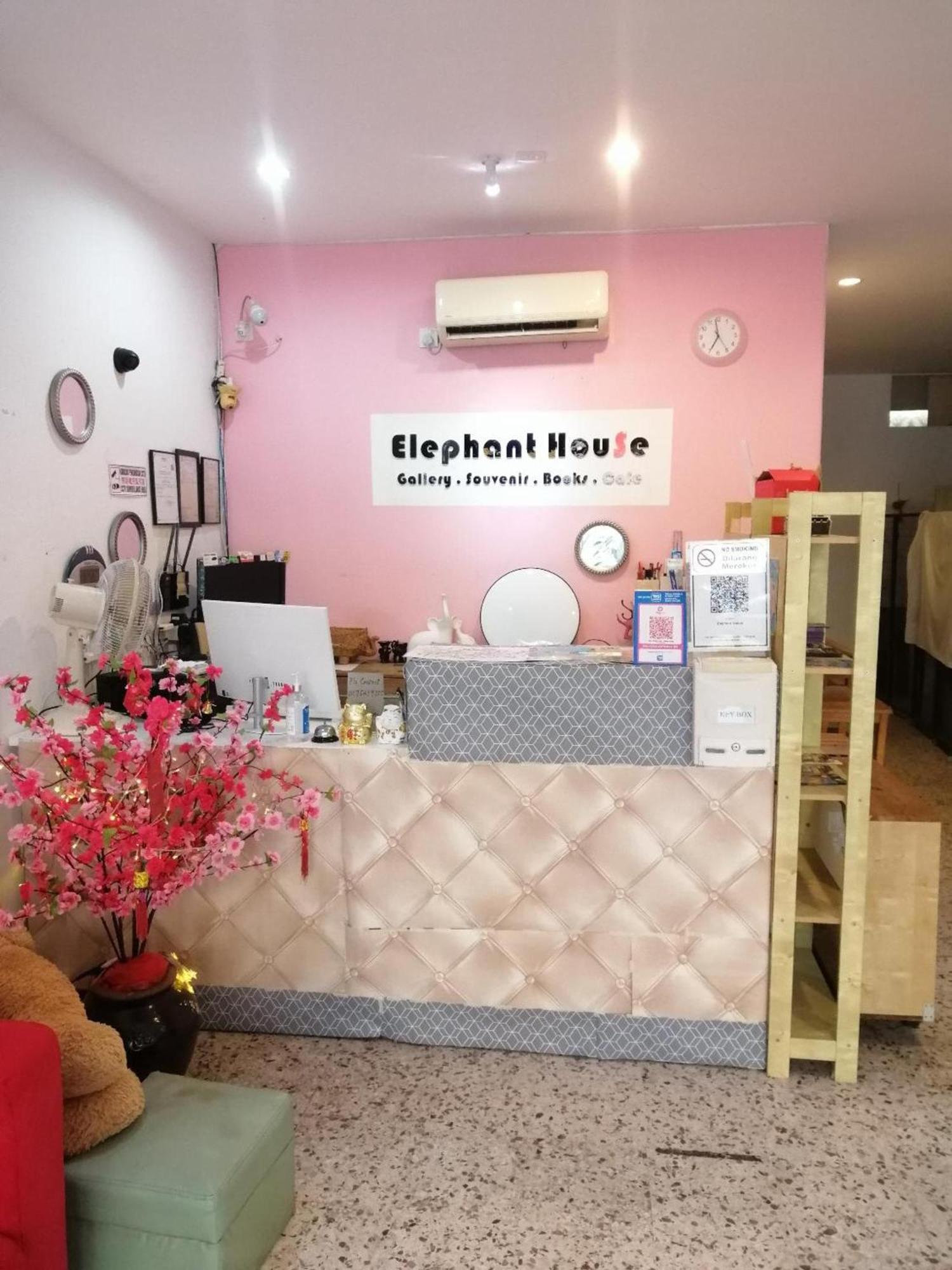 Oyo 91068 Elephant House Boutique Hotel Georgetown Exterior foto